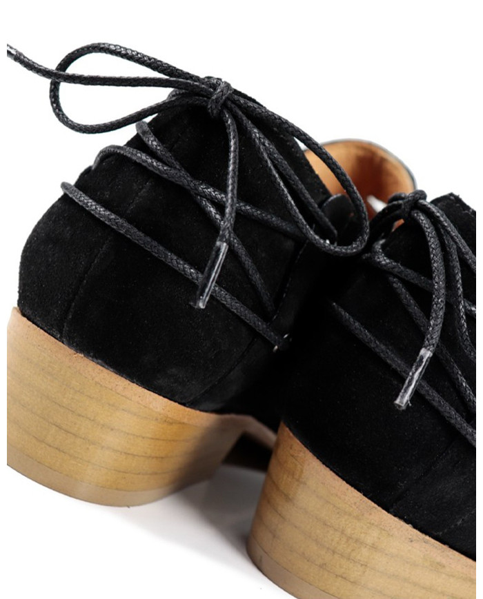 Botins de Senhora Pretos Ginova com Atacador Atrás