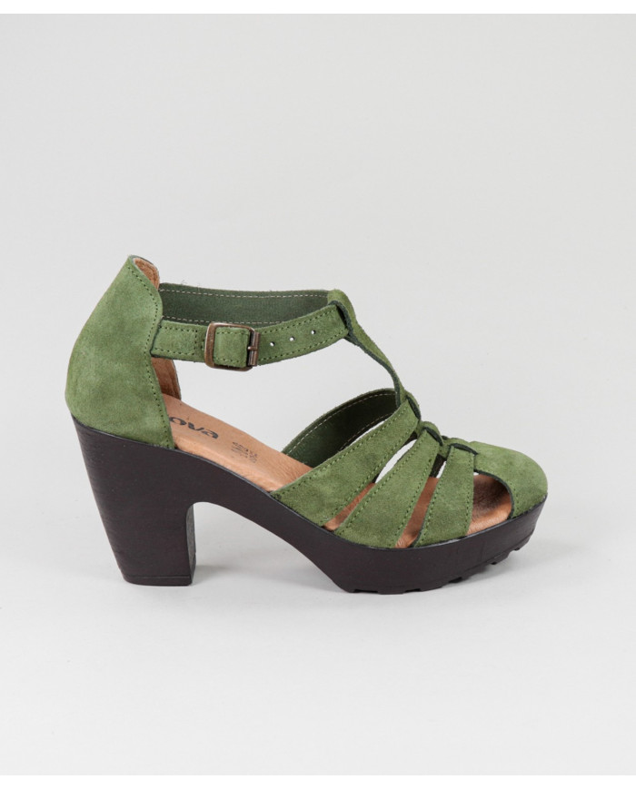 Green Sandals by Senhora Ginova in Camurça