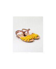 Yellow Sandals of Lady Ginova with Cross Strips in Camurça