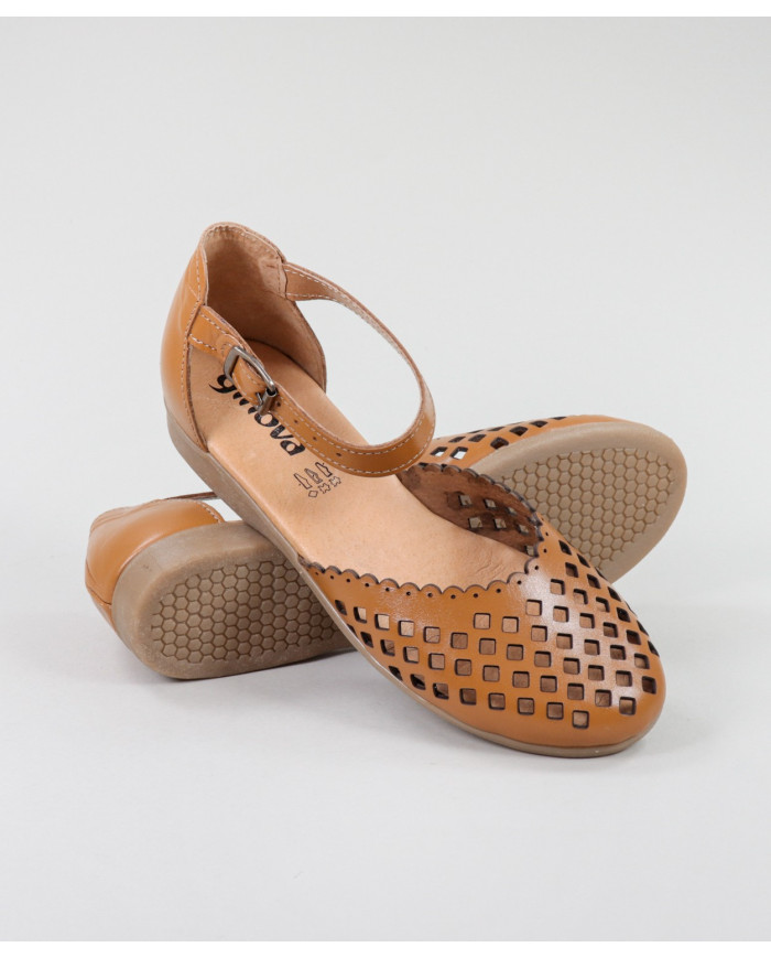 Camel de Senhora Ginova sandals Perforated
