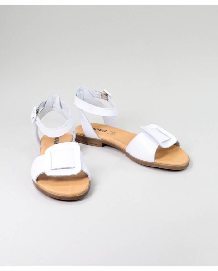 Lower sandals of Lady Ginova with Frontal Aplique