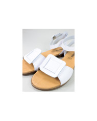 Lower sandals of Lady Ginova with Frontal Aplique