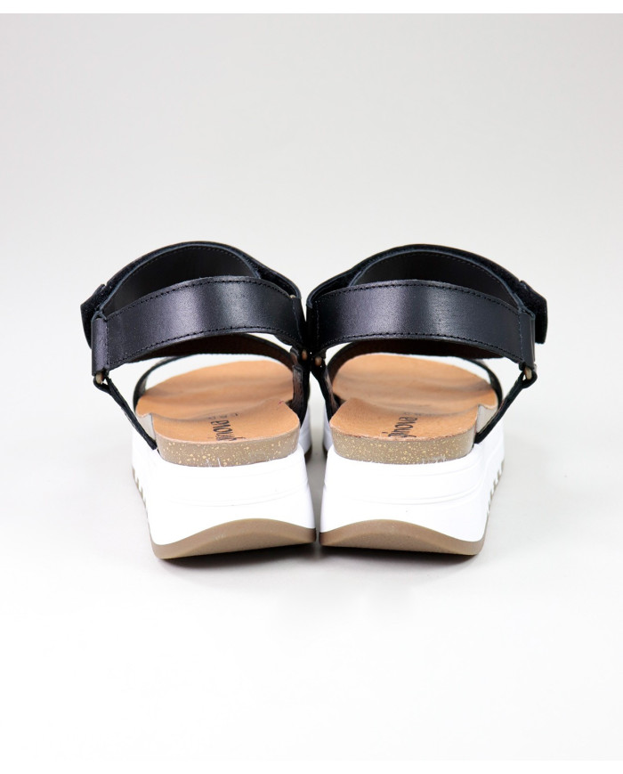 Lady Ginova sandals with Platform