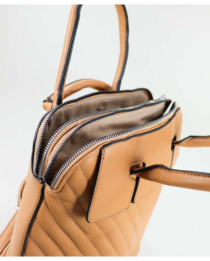 Damas Camel Mochila con costuras decorativas