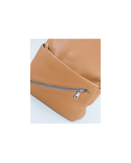 Mochila Camel con bolsillos en el frente