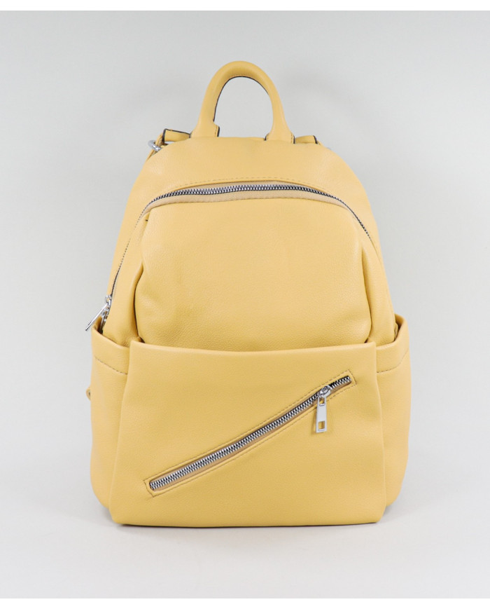 Mochila amarilla con bolsillos en el frente