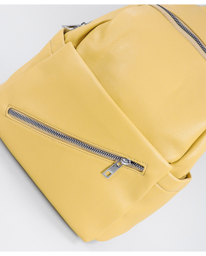 Mochila Amarela com Bolsos na Frente
