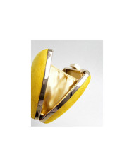 Yellow pot in Camurça