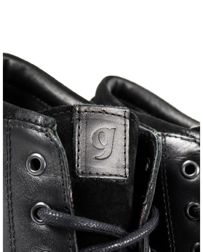 Botas de Homem Pretas com Detalhe Acolchoado Ginova