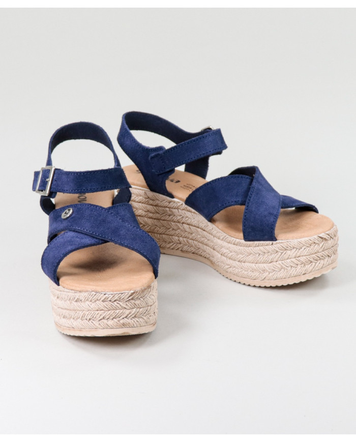 Blue Sandals by Mrs. Ginova de Tiras Cruzadas