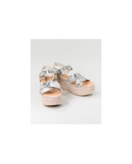 Lady Ginova Standard Sandals of Cross Strips