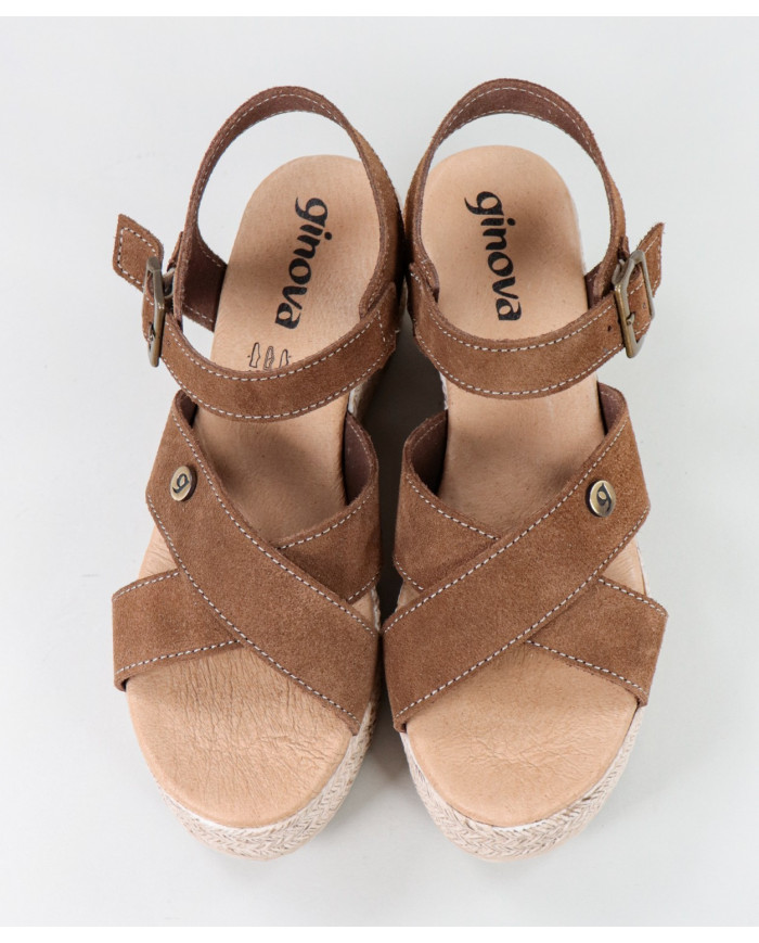 Camel Sandals by Madame Ginova de Tiras Cruzadas