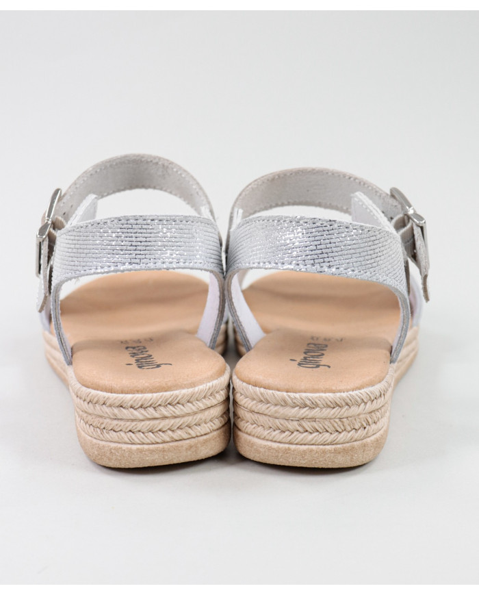 Sandalias Lady Ginova con acabado brillante