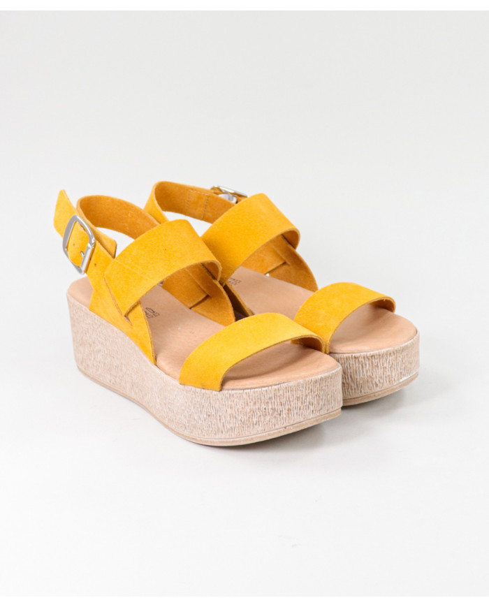 Yellow Sandals of Lady Ginova of Soft Strips