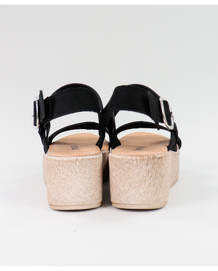 Black Sandals by Mrs. Ginova de Tiras Suaves