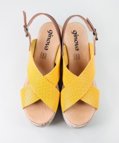Sandálias Amarelas de Senhora Ginova com Tiras Perfuradas