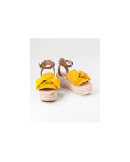Yellow Lady Sandals in Cunha with Lace
