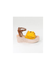 Yellow Lady Sandals in Cunha with Lace