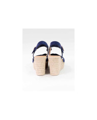 Sandálias de Camurça com Cunha de Senhora Ginova