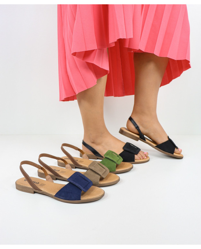 Rasa sandals with Square Aplique by Madame Ginova
