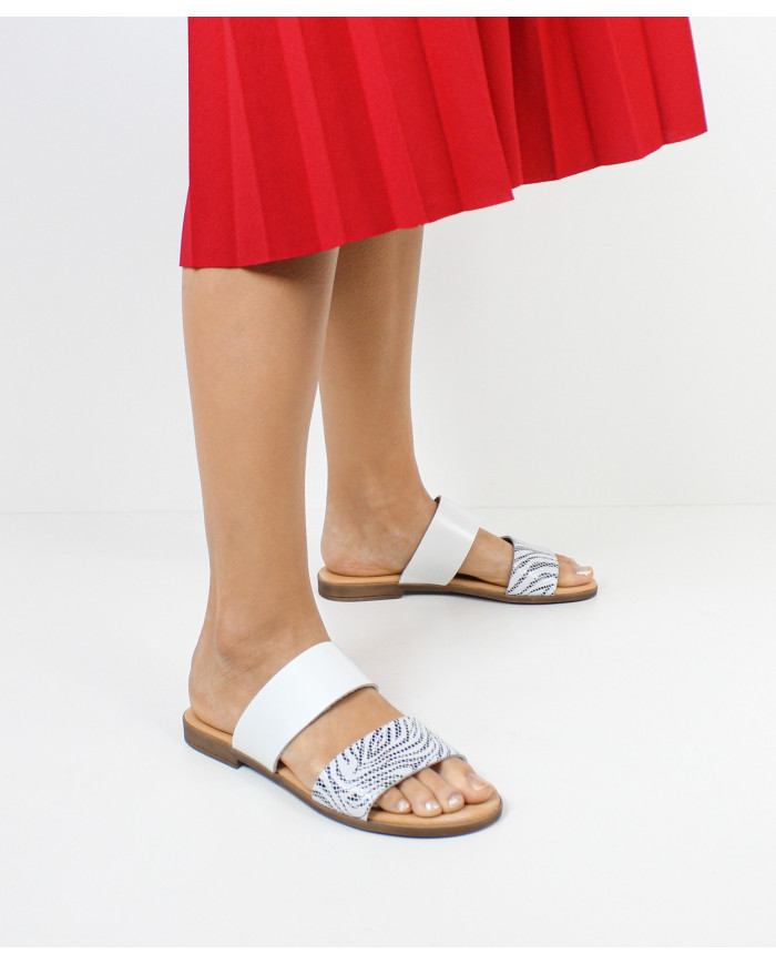 Ms. Ginova Slippers with Strips Decorated