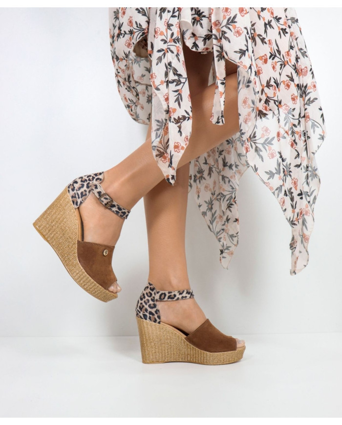 Sandálias Camel de Senhora Ginova Leopardo