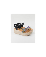 Ms. Ginova Multicolored Sandals with Embossed Strip