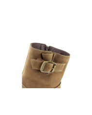 Botas de Senhora em Taupe com Fivelas Ginova