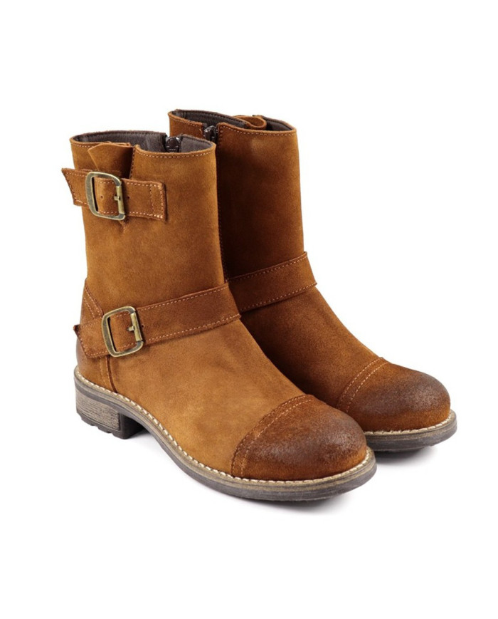 Ladies' Boots in Camel with Ginova Buckles