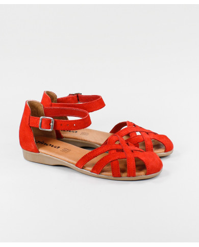 Lady Ginova Sandals with Cross Strips in Camurça