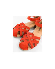 Lady Ginova Sandals with Cross Strips in Camurça