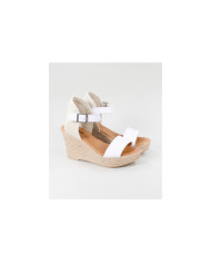 Lady Ginova Sandals with Buckle