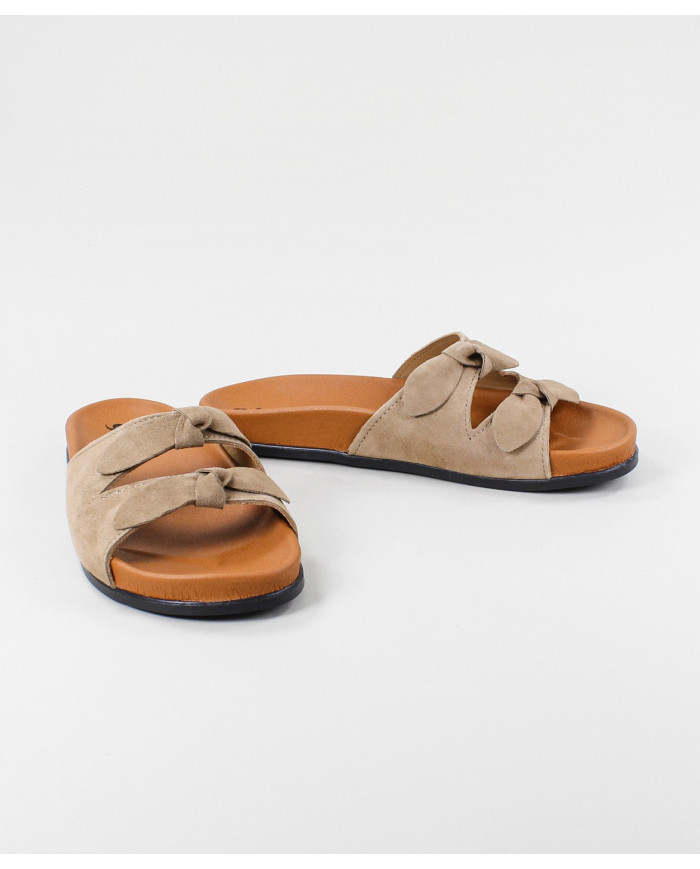 Ms. Ginova Slippers with Laços