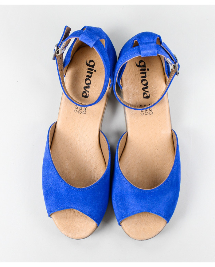 Sandals by Senhora Ginova in Camurça