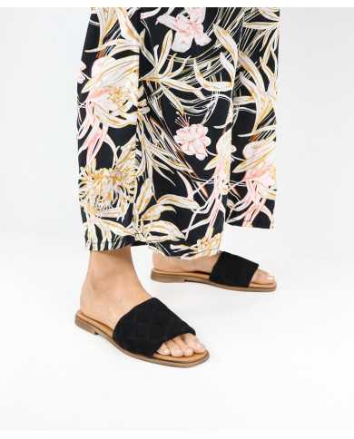 Ms. Ginova Slippers with Seams