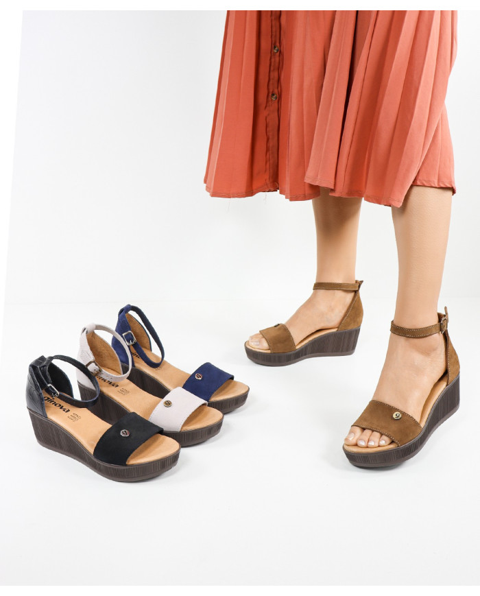 Sandals by Senhora Ginova Closed Back