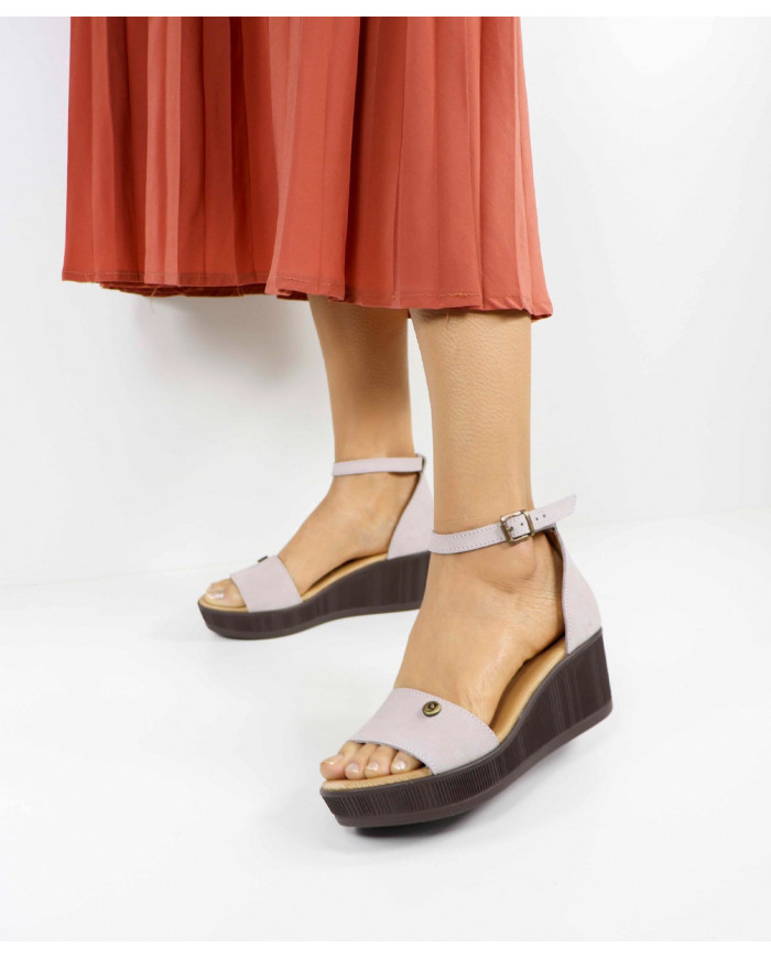 Sandals by Senhora Ginova Closed Back