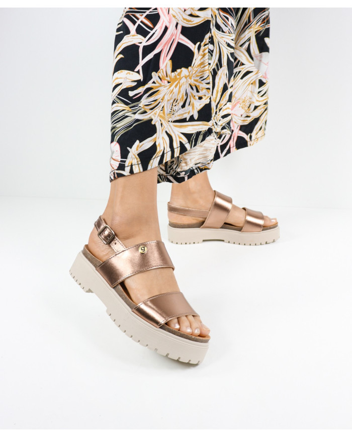 Lady Ginova Sandals with Adjustable Strip