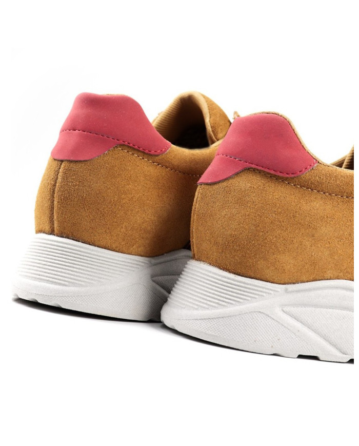 Camel Man Trainers with Ginova Wholesalers