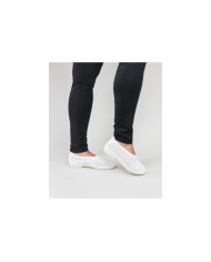 Sapatos Brancos de Conforto com Gáspea em Malha Tricotada