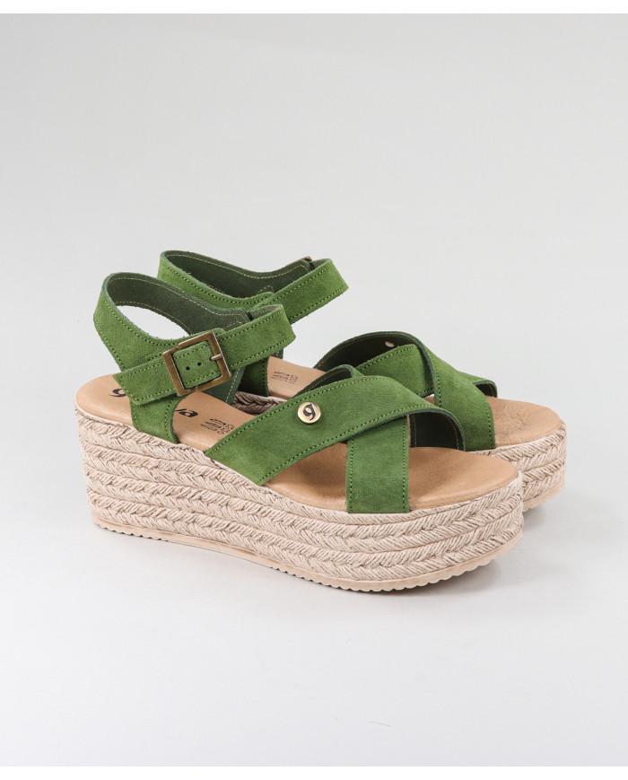 Green Sandals by Mrs. Ginova de Tiras Cruzadas