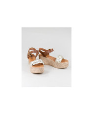 Platinum Cunha Sandals with Ingressed Strip Lady Ginova