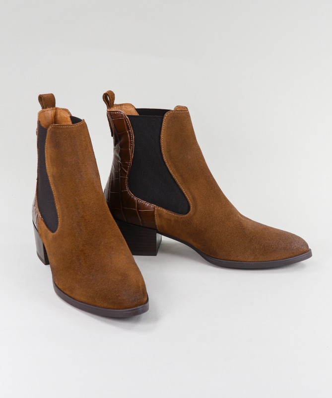 Botas de Senhora Camel Ginova com Elástico nas Laterais