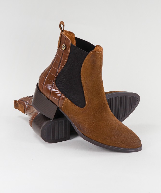 Botas de Senhora Camel Ginova com Elástico nas Laterais