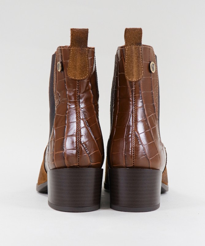 Botas de Senhora Camel Ginova com Elástico nas Laterais