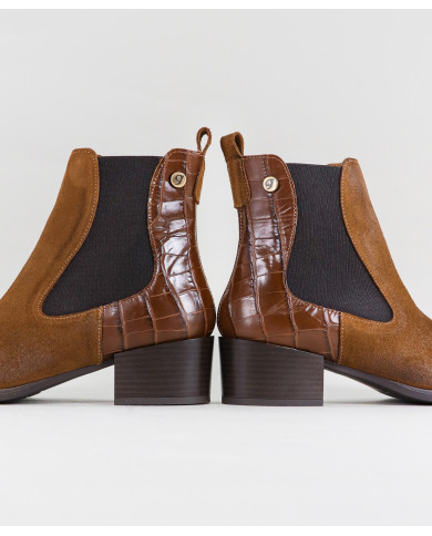 Botas de Senhora Camel Ginova com Elástico nas Laterais