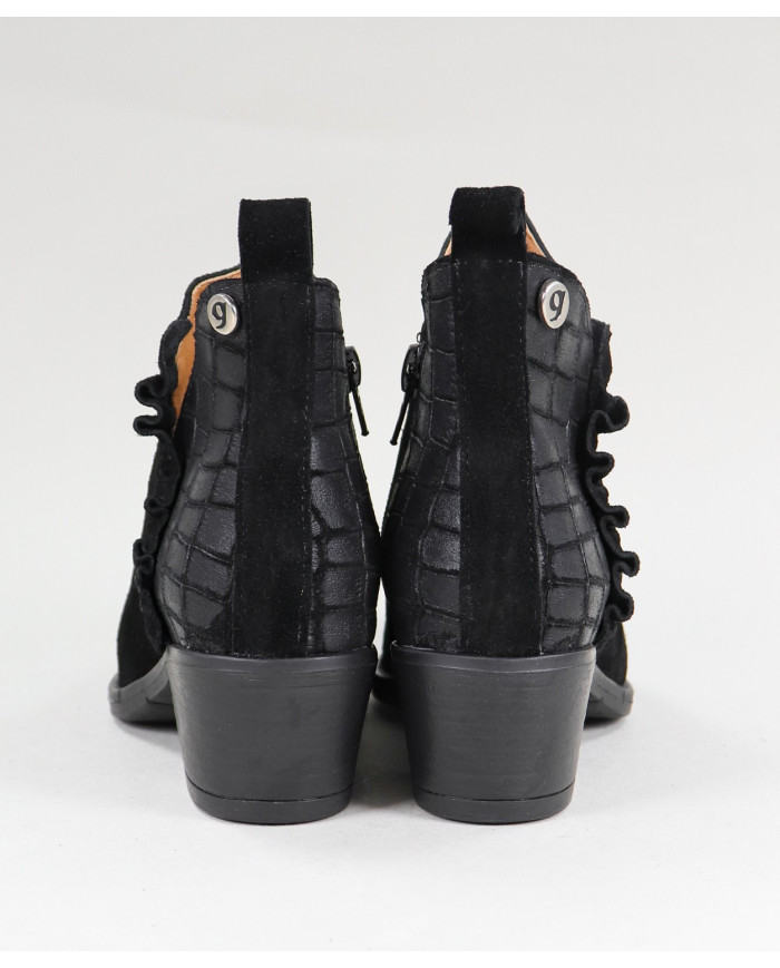 Maria Ginova Botas con Folhos