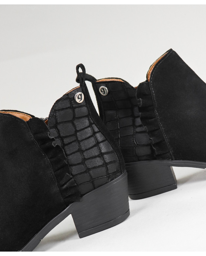 Pretas de Senhora Ginova Boots with Folhos