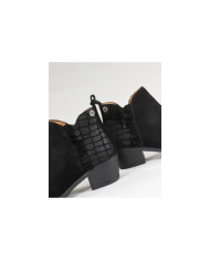 Botas Pretas de Senhora Ginova com Folhos