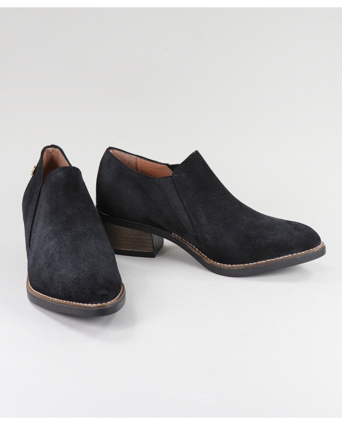 Black Boots of Lady Ginova Practicals